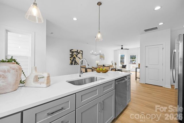 3920 Hager Drive, Charlotte, NC 28208