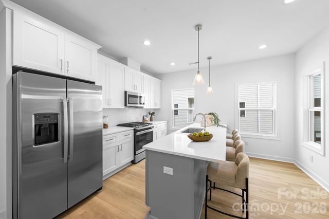 3920 Hager Drive, Charlotte, NC 28208