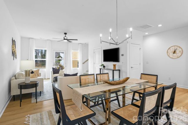 3920 Hager Drive, Charlotte, NC 28208