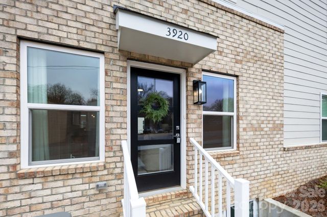 3920 Hager Drive, Charlotte, NC 28208