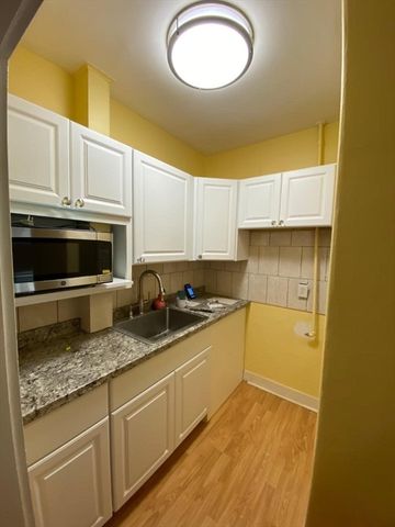 269 Stetson Street 3, Fall River, MA 02720