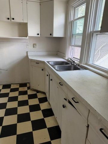 413 10th STREET, Racine, WI 53403