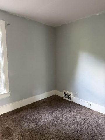 413 10th STREET, Racine, WI 53403