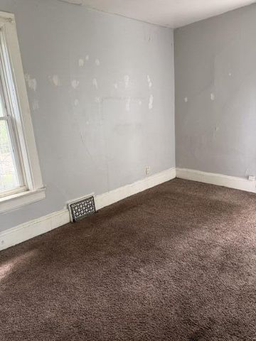 413 10th STREET, Racine, WI 53403