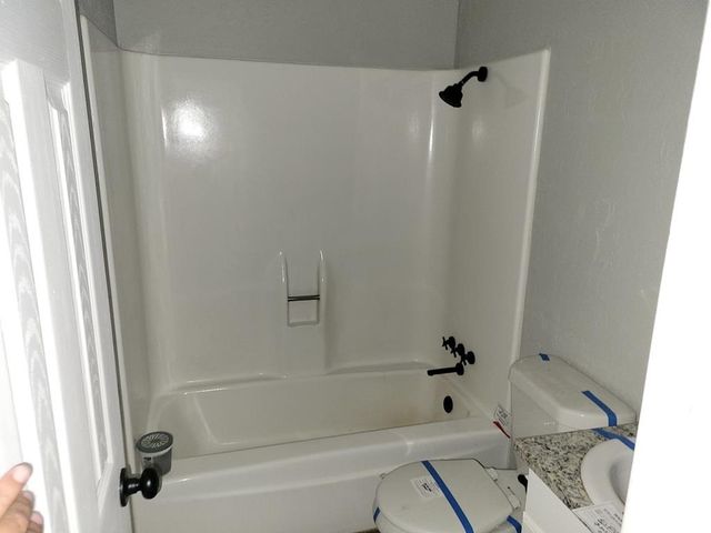 412 NW 68th St, Lawton, OK 73505