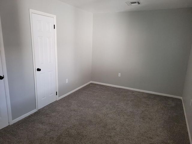 412 NW 68th St, Lawton, OK 73505