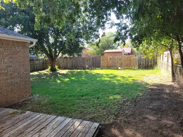 412 NW 68th St, Lawton, OK 73505