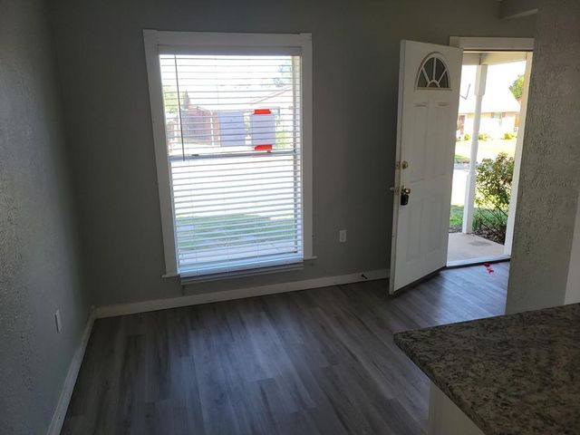 412 NW 68th St, Lawton, OK 73505