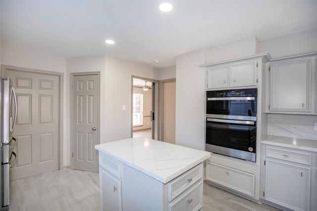 2108 Olympic Drive, League City, TX 77573