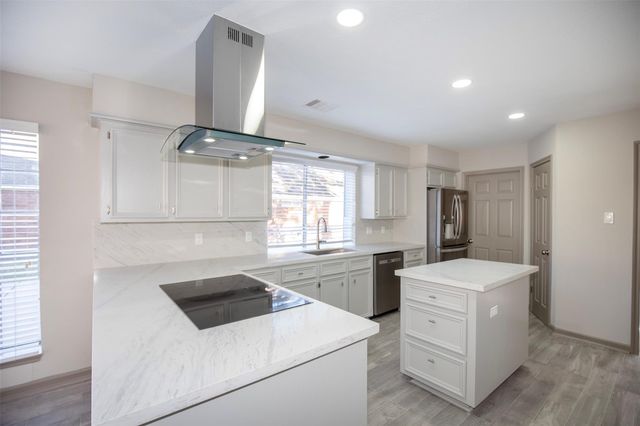 2108 Olympic Drive, League City, TX 77573