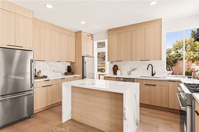 37 Festivo, Irvine, CA 92606