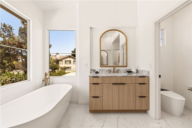 37 Festivo, Irvine, CA 92606