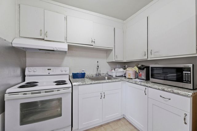 1424 Carnelian Dr, San Jose, CA 95122