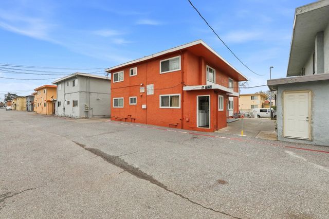 1424 Carnelian Dr, San Jose, CA 95122