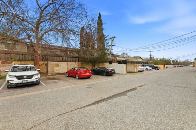 1424 Carnelian Dr, San Jose, CA 95122