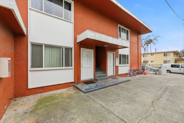 1424 Carnelian Dr, San Jose, CA 95122