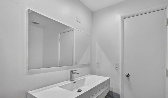 3076 S Oakland Forest Drive 503, Oakland Park, FL 33309