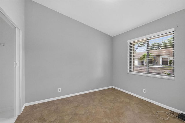 3076 S Oakland Forest Drive 503, Oakland Park, FL 33309