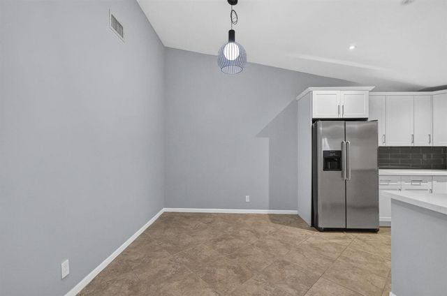 3076 S Oakland Forest Drive 503, Oakland Park, FL 33309