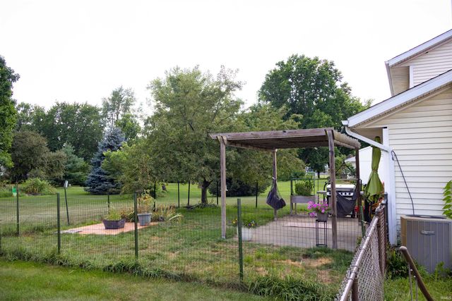 26804 Sweetwater Way, Elkhart, IN 46514