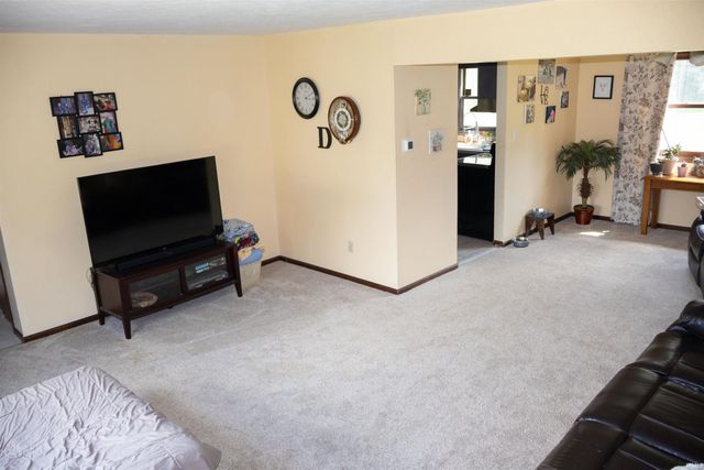 26804 Sweetwater Way, Elkhart, IN 46514