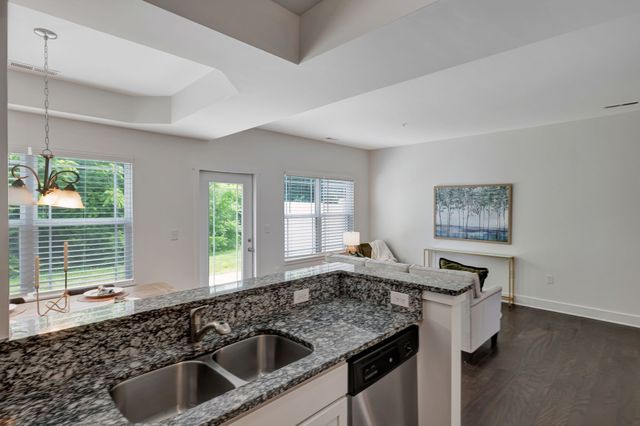 1134 Somerset Springs Dr, Spring Hill, TN 37174