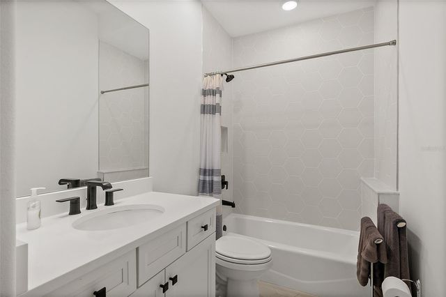 74 NEW LEATHERWOOD DRIVE, Palm Coast, FL 32137