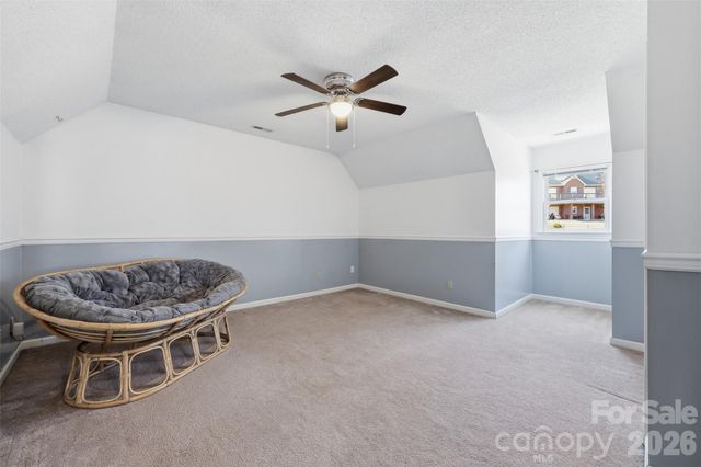 5969 Gold Creek Estate Drive, Hickory, NC 28601