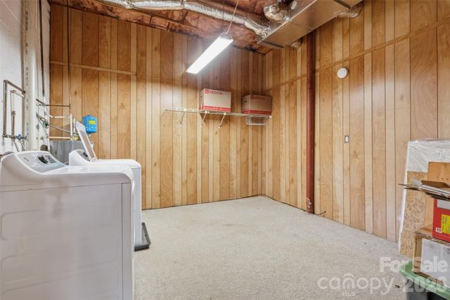 5969 Gold Creek Estate Drive, Hickory, NC 28601