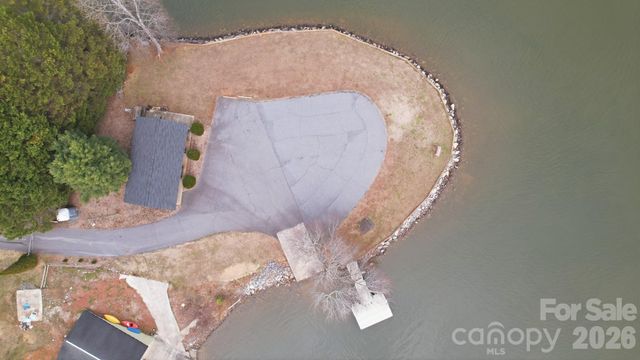 5969 Gold Creek Estate Drive, Hickory, NC 28601