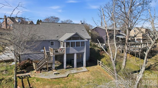 5969 Gold Creek Estate Drive, Hickory, NC 28601