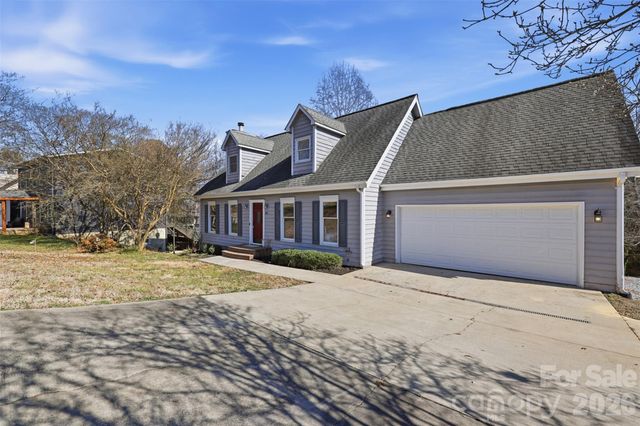 5969 Gold Creek Estate Drive, Hickory, NC 28601