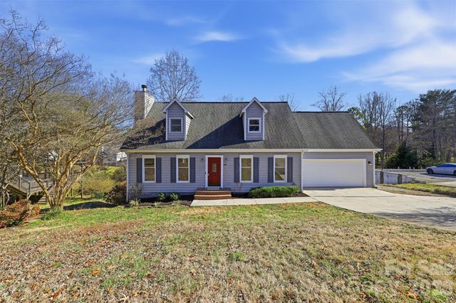 5969 Gold Creek Estate Drive, Hickory, NC 28601