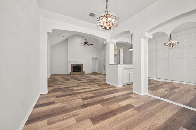 8700 Tin Roof CV, Round Rock, TX 78681