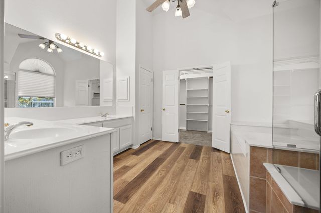 8700 Tin Roof CV, Round Rock, TX 78681