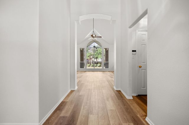 8700 Tin Roof CV, Round Rock, TX 78681