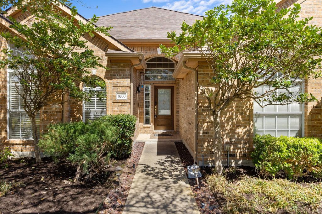 8700 Tin Roof CV, Round Rock, TX 78681