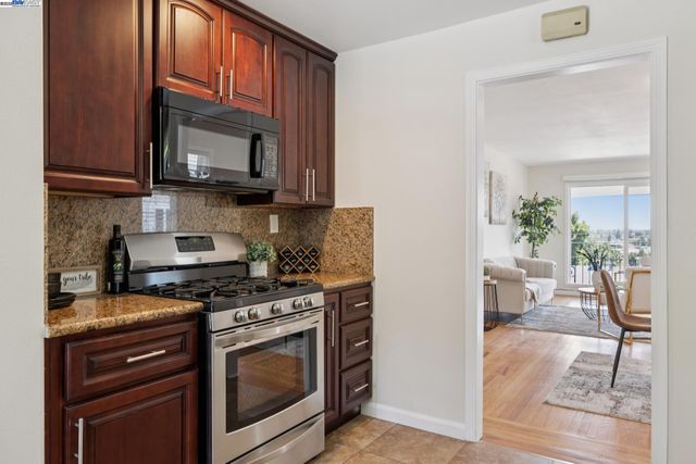 2643 99th Ave, Oakland, CA 94605