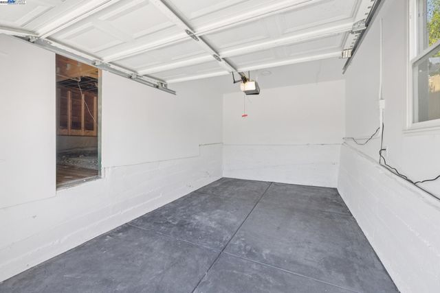2643 99th Ave, Oakland, CA 94605