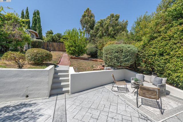 2643 99th Ave, Oakland, CA 94605