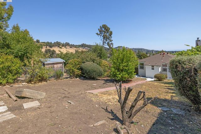 2643 99th Ave, Oakland, CA 94605