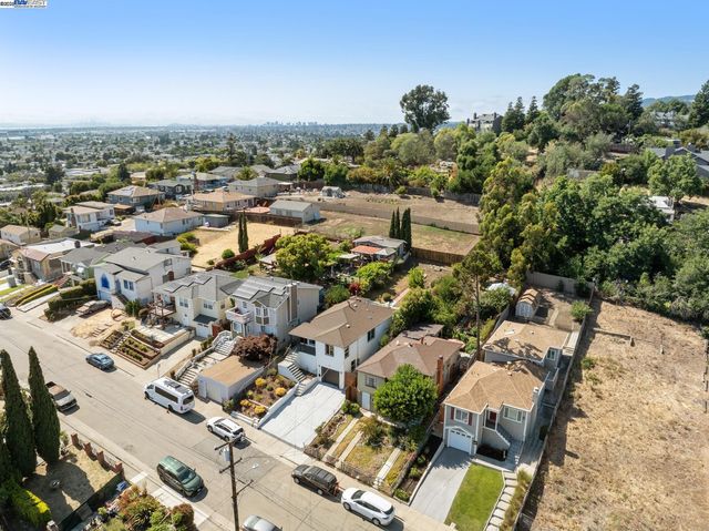 2643 99th Ave, Oakland, CA 94605