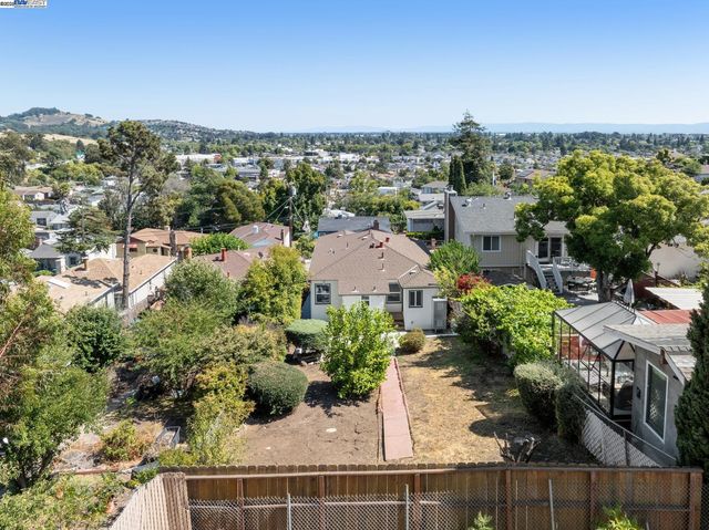 2643 99th Ave, Oakland, CA 94605