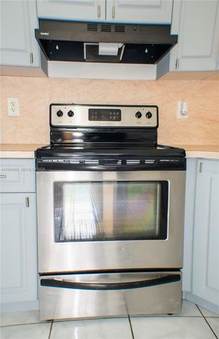 67 NE 12th Ave 67, Homestead, FL 33030