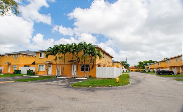 67 NE 12th Ave 67, Homestead, FL 33030
