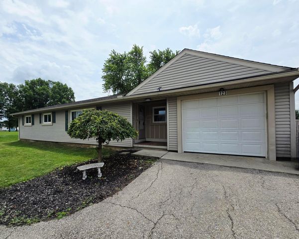 123 Helen Court, Delaware, OH 43015