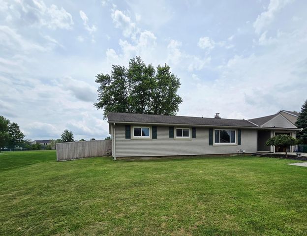 123 Helen Court, Delaware, OH 43015