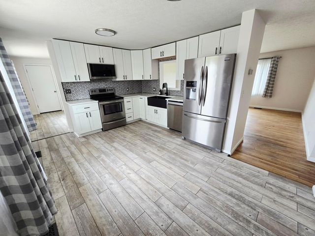 123 Helen Court, Delaware, OH 43015