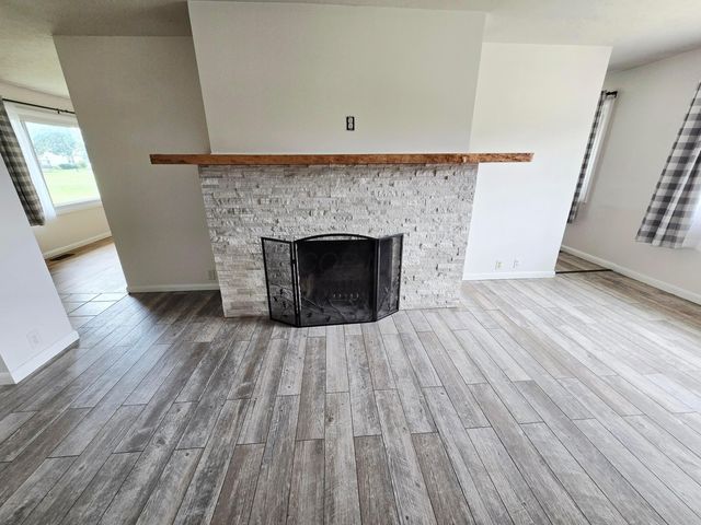 123 Helen Court, Delaware, OH 43015