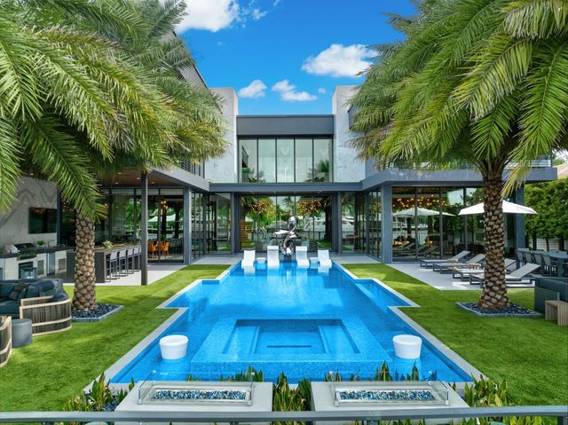 671 Middle River Drive, Fort Lauderdale, FL 33304